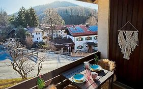 Zentrales Apartment mit Balkon direkt am Wanderweg - Alpenperle Tegernsee